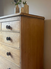 Load image into Gallery viewer, Pine Chest of Drawers.
