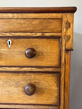 Load image into Gallery viewer, Golden Oak Chest of Drawers.
