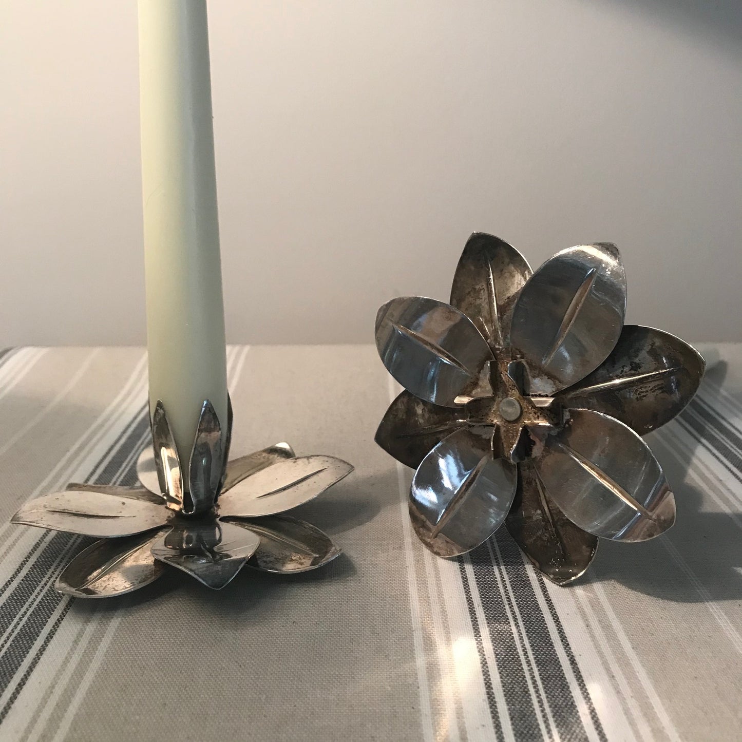 Stylish Lily Pad Candle Holders.