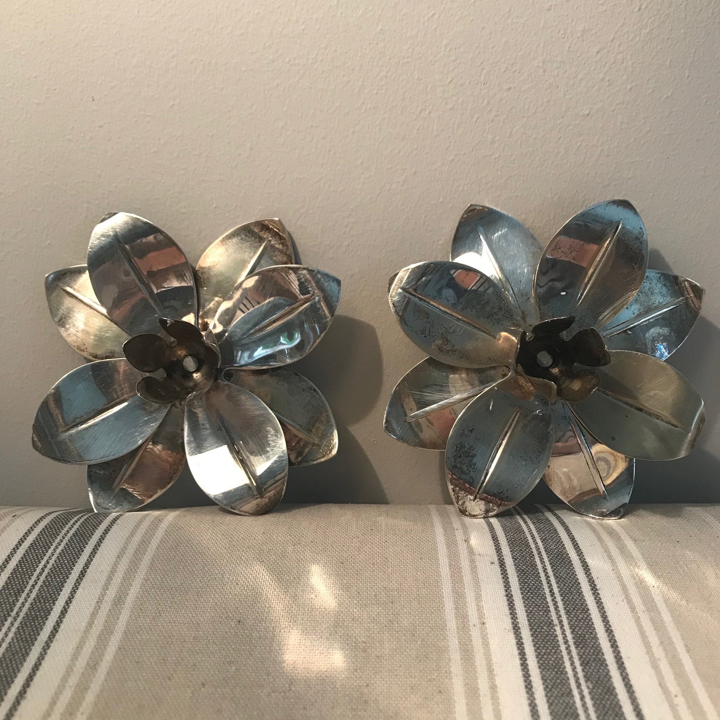 Stylish Lily Pad Candle Holders.